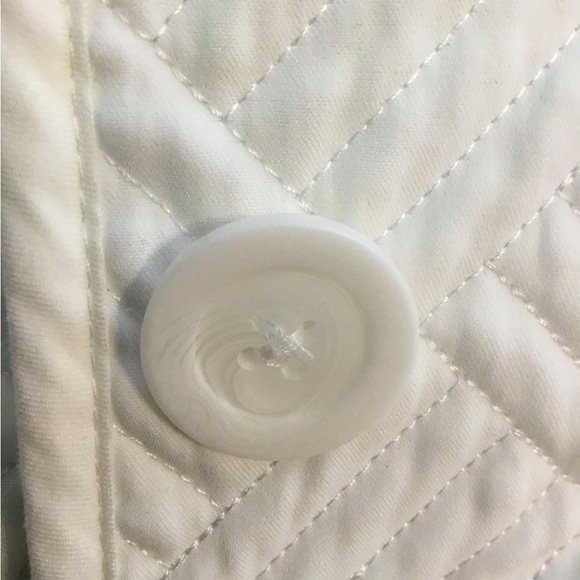 Croft & Barrow Jacket lightweight. 3 season. 4 button 2 pocket winter white. - Picture 8 of 9